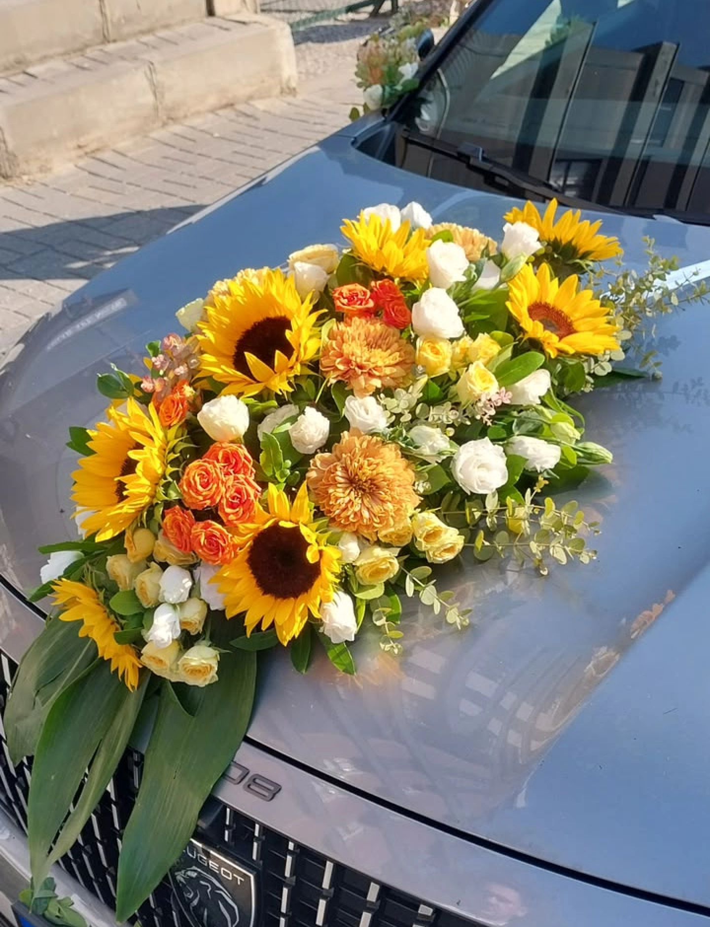 ayçiçeği ile gelin arabası